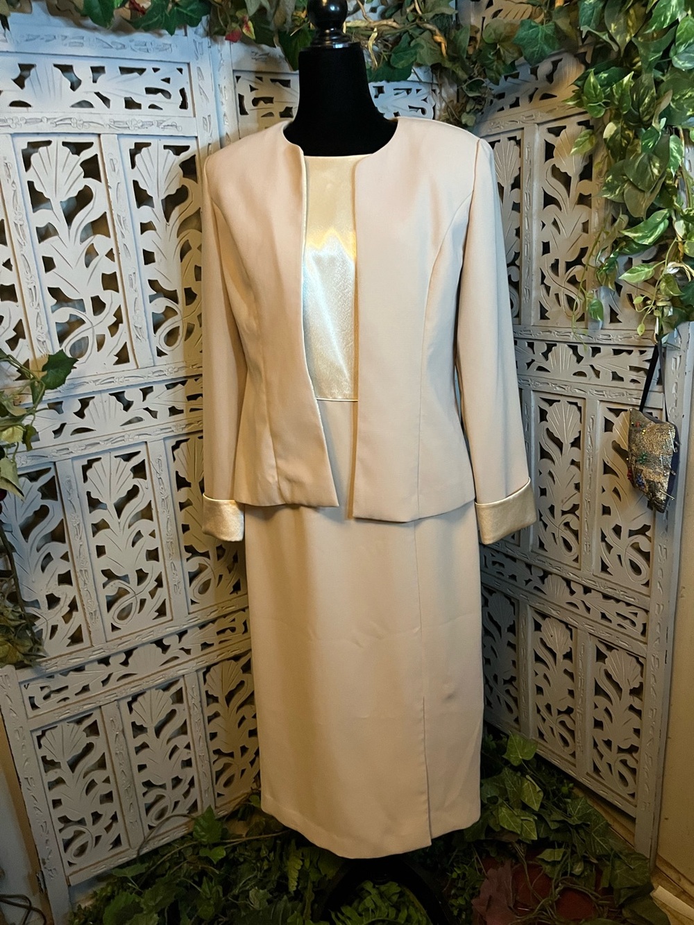 BAHARI GROUP VINTAGE CREAM SATIN BEIGE 2pc FORMAL DRESS & JACKET SET